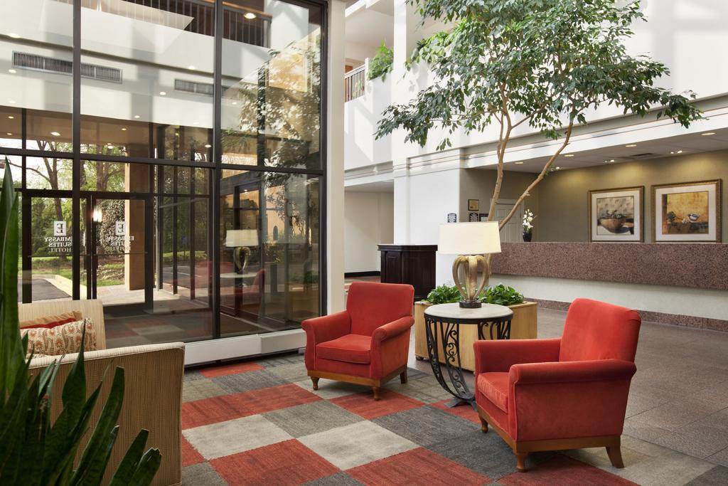 Embassy Suites By Hilton Atlanta Perimeter Center Extérieur photo